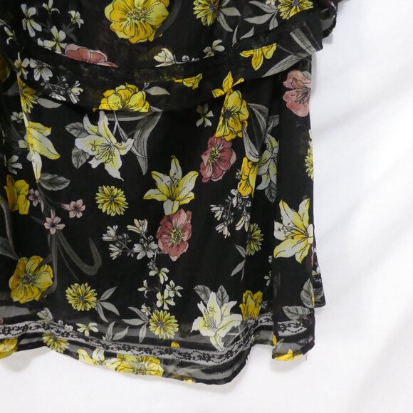 LOVE & LEGEND | 1X | Floral Print Blouse With Ruffled Sleeves - Picture 13 of 13